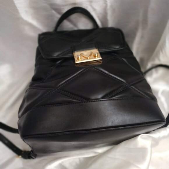 * MICHAEL KORS LEATHER BACKPACK BAG, LUXURY LEATHER BLACK QUILTED LARGE GOLD - Picture 3 of 14